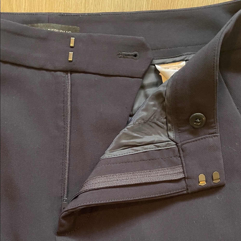 Banana Republic Navy Trousers - Picture 7 of 15